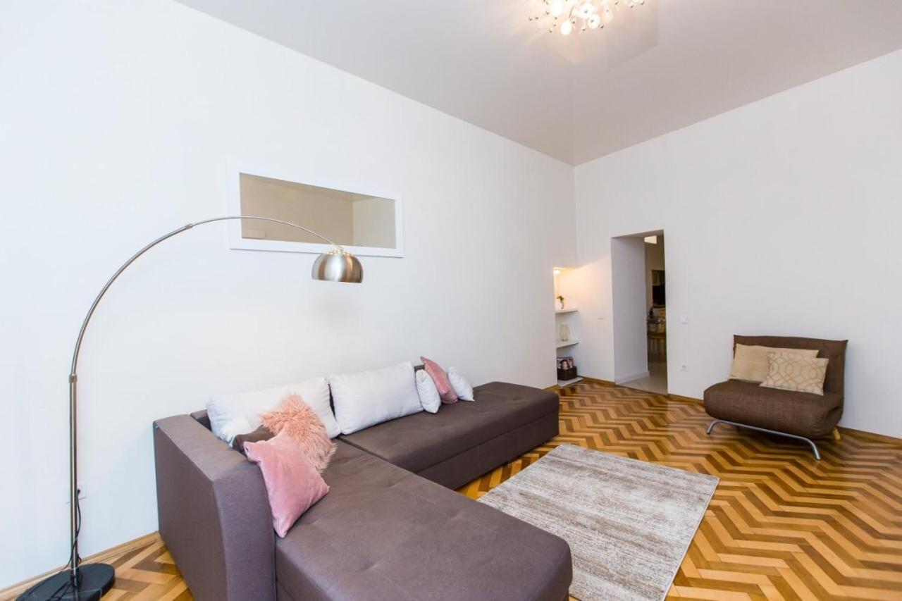 Miamo Apart Гнатюка 18 Lviv Exterior photo