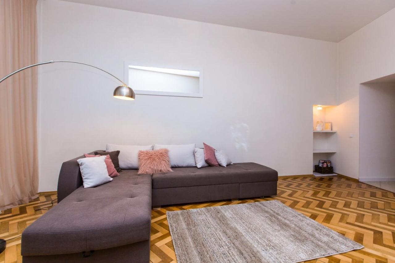 Miamo Apart Гнатюка 18 Lviv Exterior photo