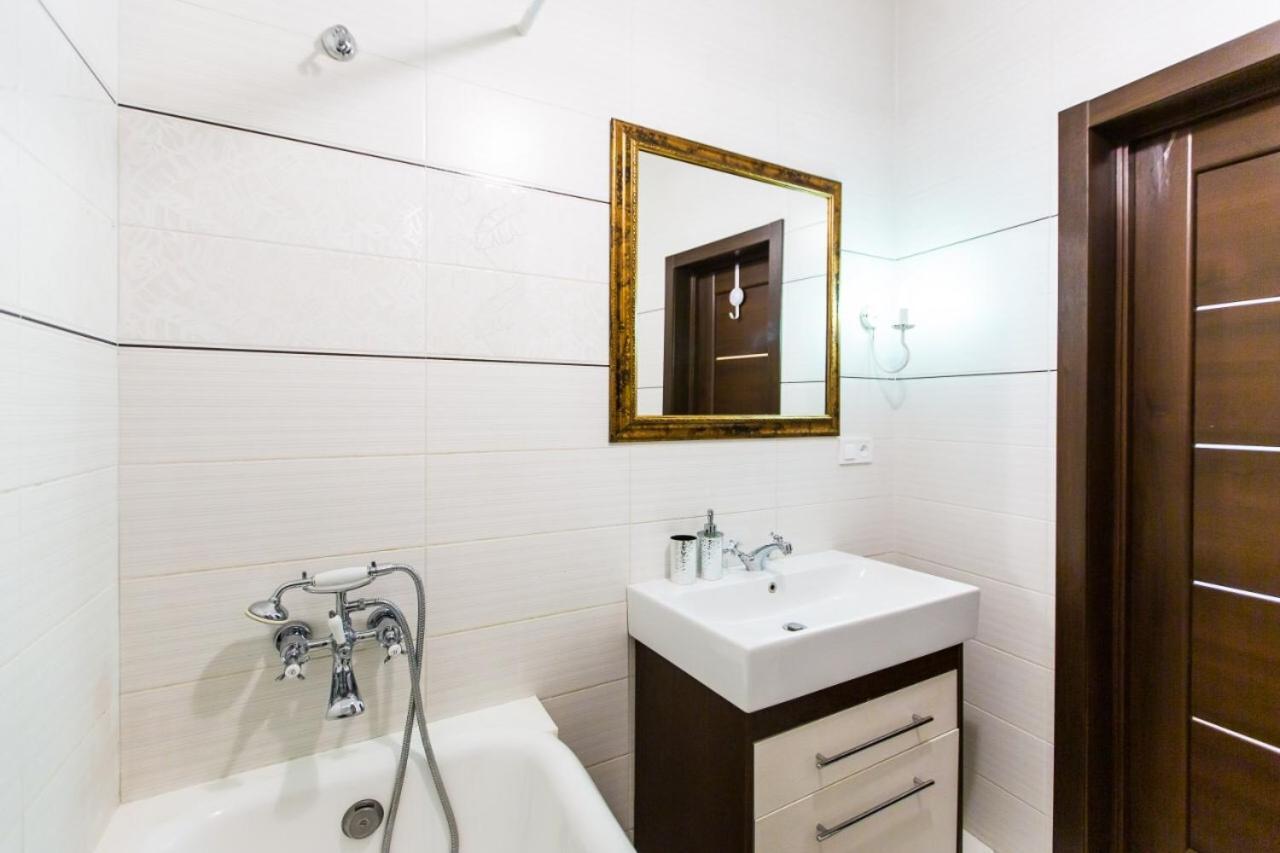 Miamo Apart Гнатюка 18 Lviv Exterior photo